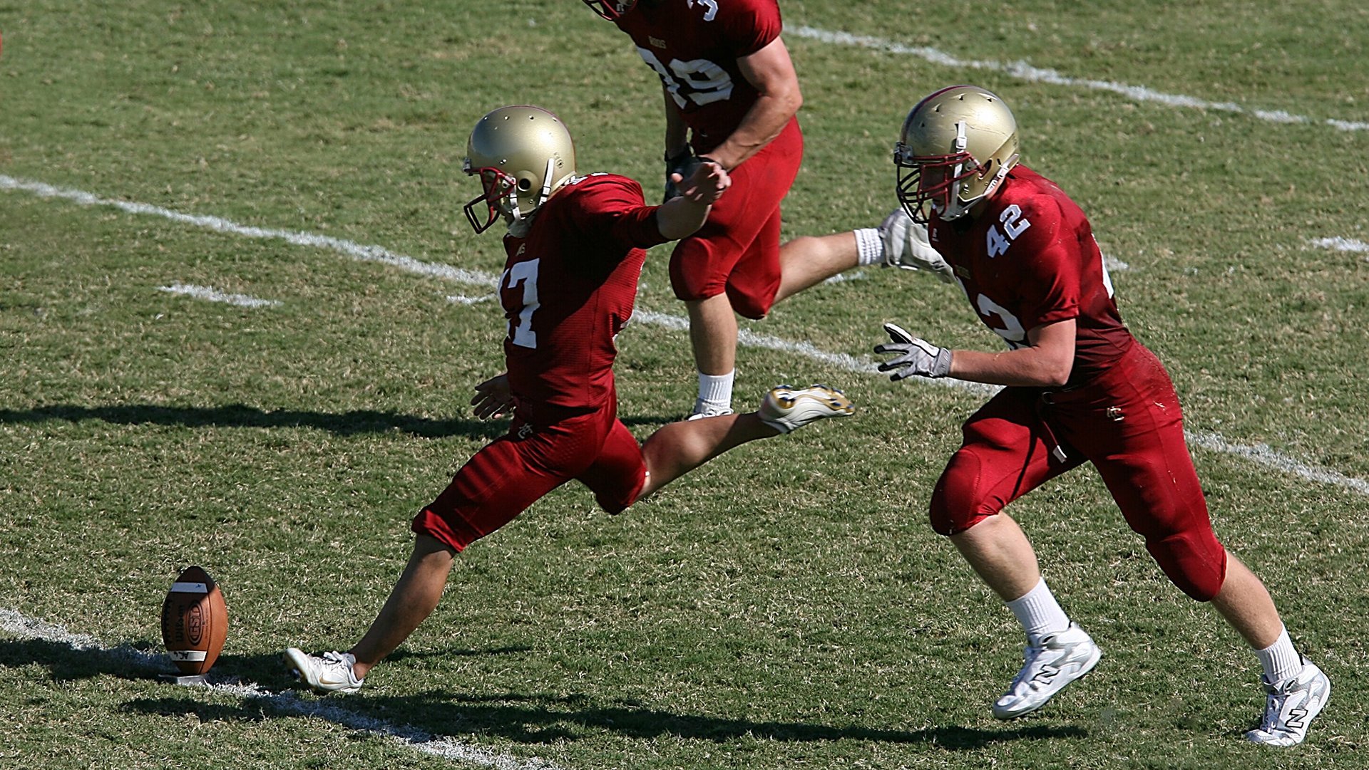 “青春铁军”全国青少年篮协志愿者服务队在全国多地立功，助推青训事业